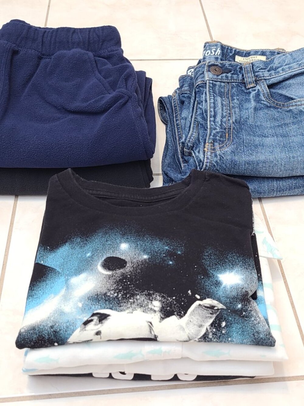 Lot of 8 Boys Shirts Tshirts Jeans Fleece Pants Sz 10-12 Carters OshKosh